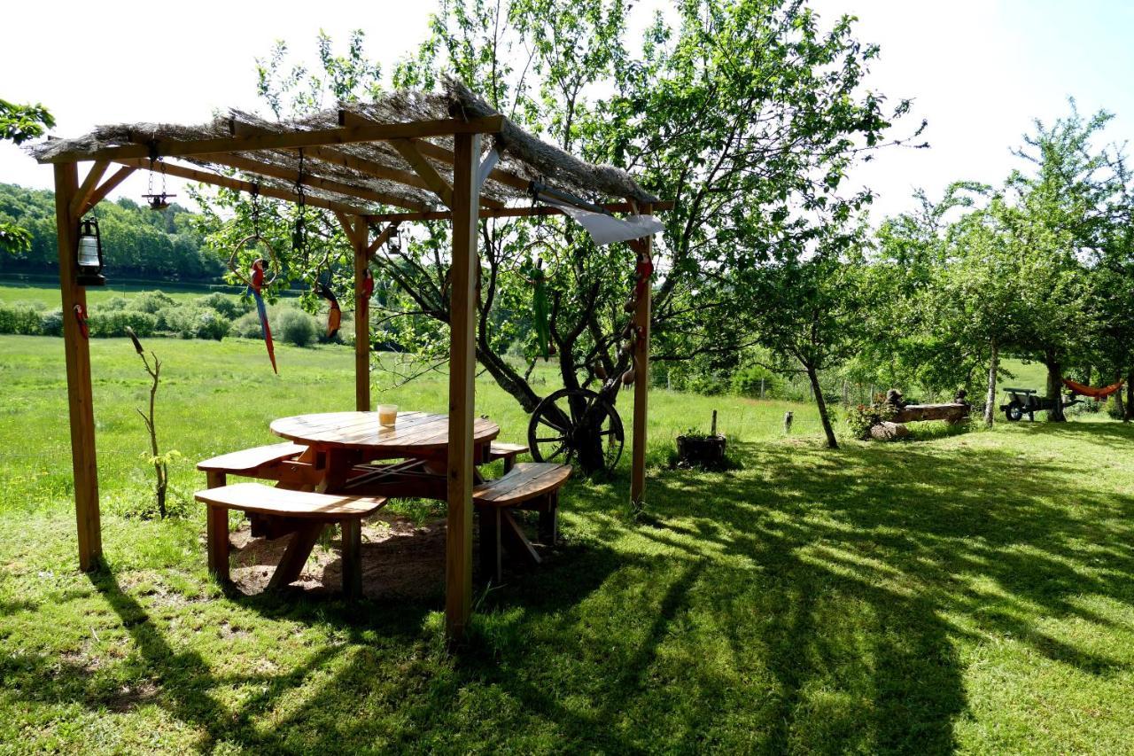 Roulotte Maisonthiers Blanot  Luaran gambar
